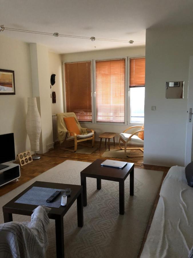 Apartment Kleo Тузла Екстериор снимка
