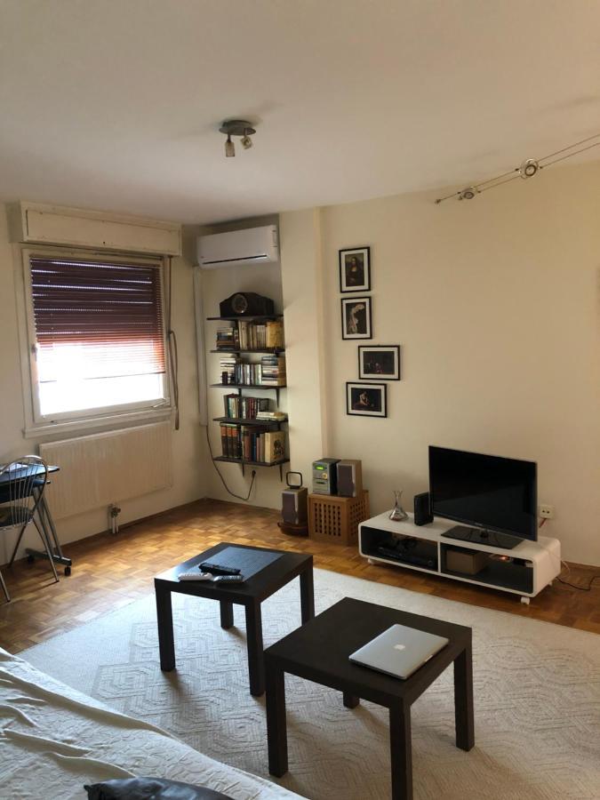 Apartment Kleo Тузла Екстериор снимка