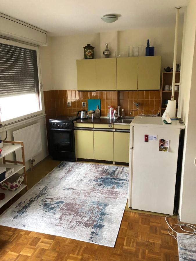Apartment Kleo Тузла Екстериор снимка