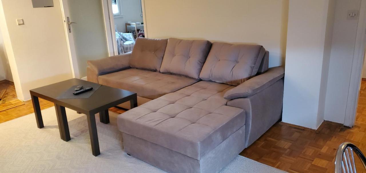 Apartment Kleo Тузла Екстериор снимка